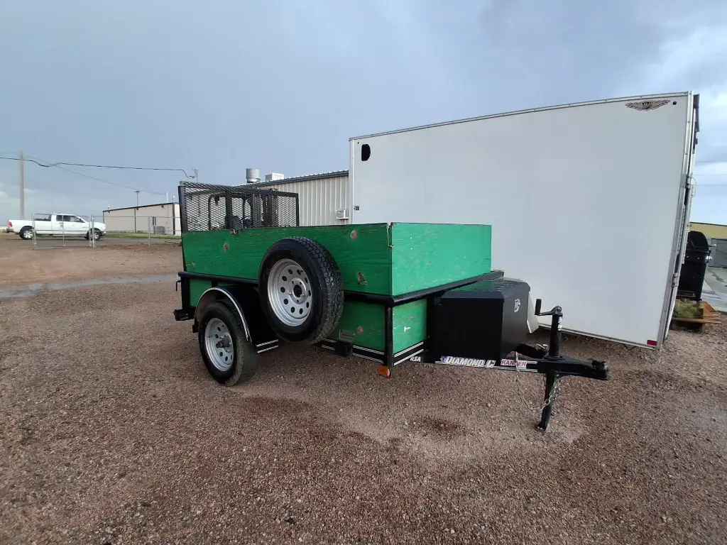 TRAILER #3 - 5ft X 8ft Utility Trailer
